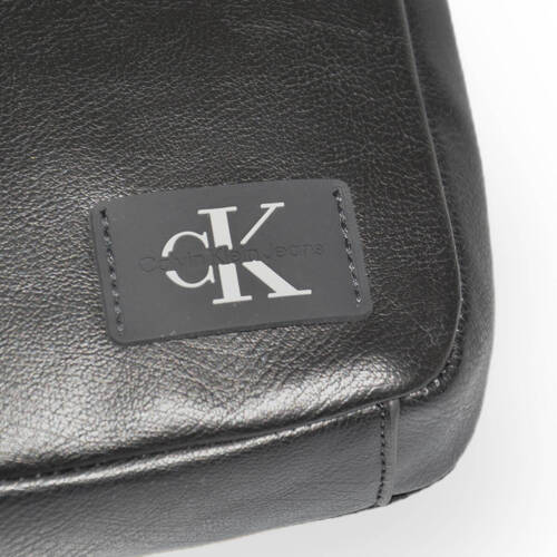 Calvin Klein Edged Camera Bag - K60K607485-BDS