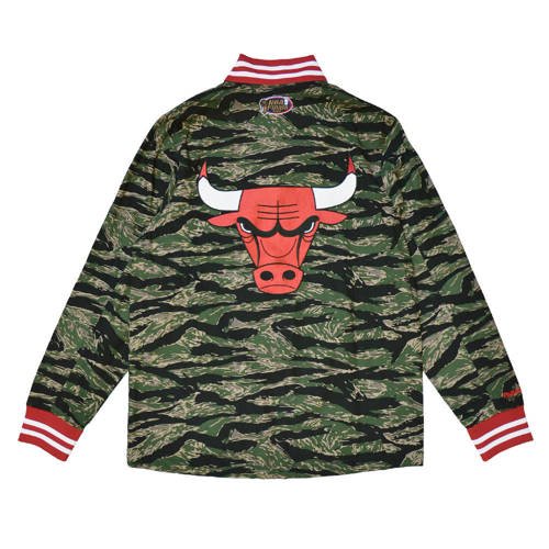 Mitchell & Ness NBA Chicago Bulls Tiger Camo Jacket - BFJKBW19095-CBUCAMO