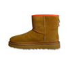 Buty damskie śniegowce UGG W Classic Mini Zipper Tape Logo Chestnut - 1144034-CHE