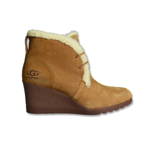 Buty damskie zimowe ze skóry nubukowej UGG W Jeovana - 1017421-CHE